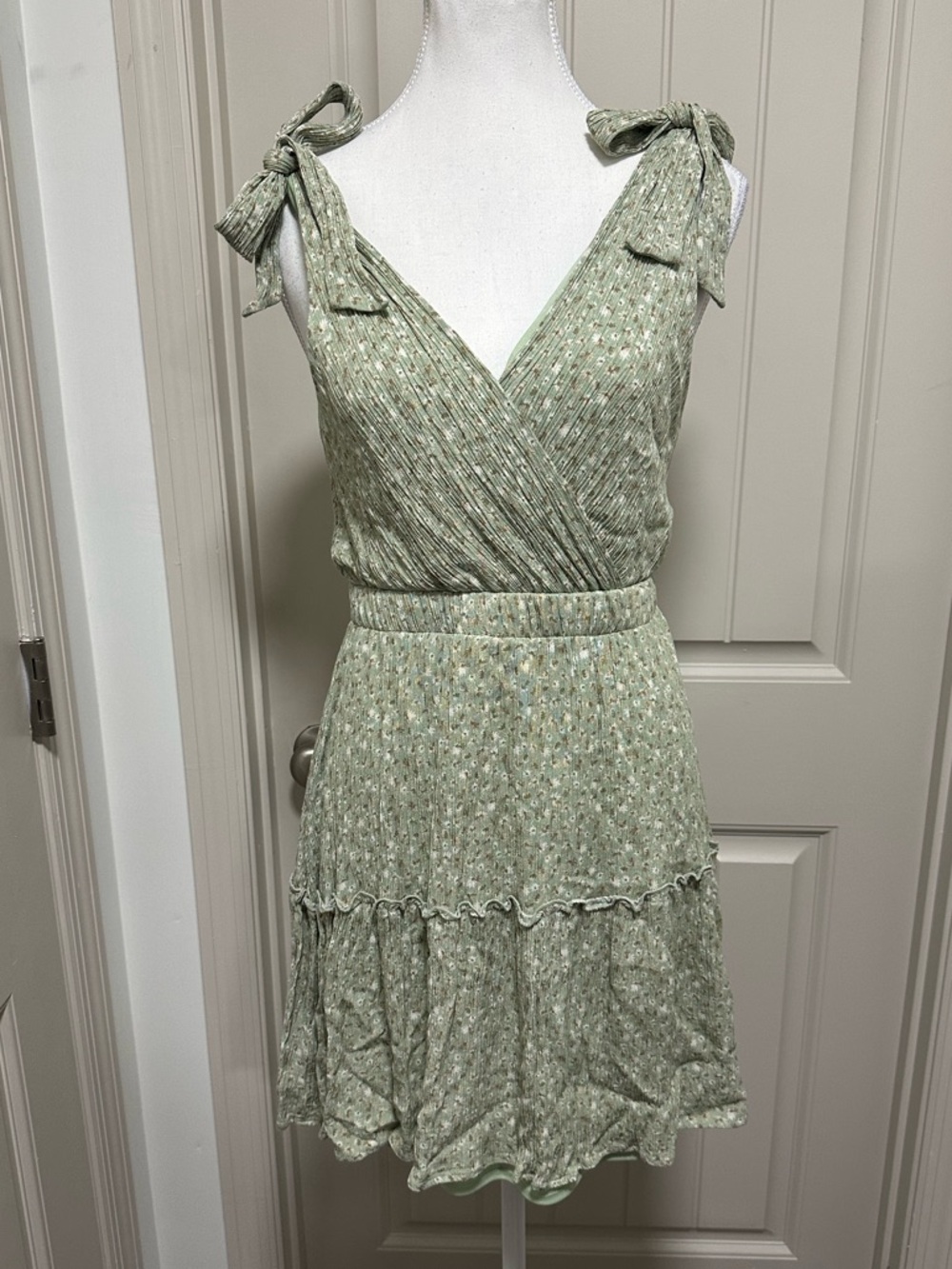 Gilli Sage Green Floral Tie-Shoulder Wrap Mini Dress
